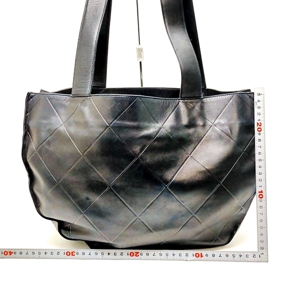 Chanel Black Lamb Skin Tote - Picture 2 of 9